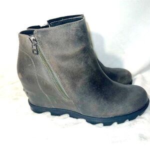 Sorel Women's Joan of Arctic Wedge II Zip Booties Gray Waterproof - Size 9